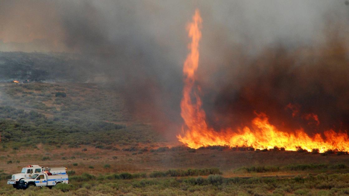 Massive Wildfire Threatens Mojave Reserve and Spreads into Nevada