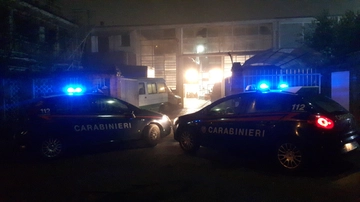 Napoli, due blitz contro il narcotraffico: 16 arresti nel rione Sanità, intercettata la droga da Olanda e Spagna per il Parco Verde di Caivano