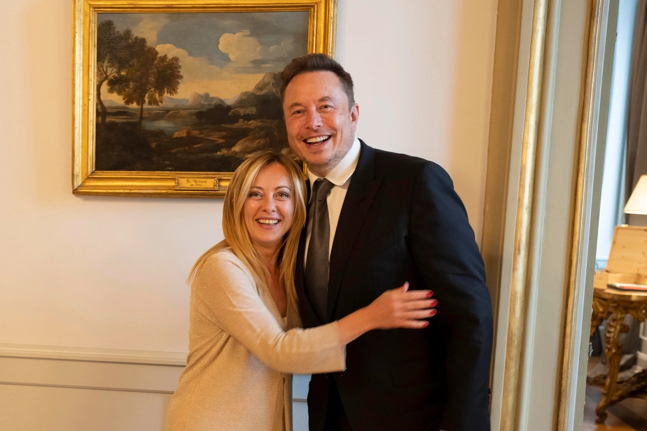 Giorgia Meloni con Elon Musk