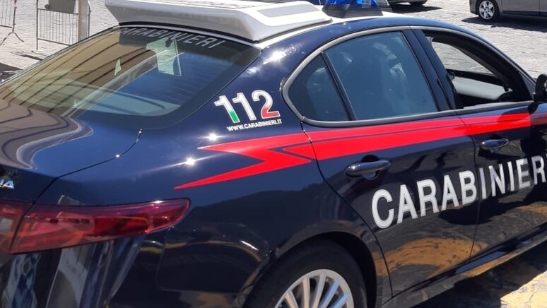 Indagini dei carabinieri (Foto repertorio)