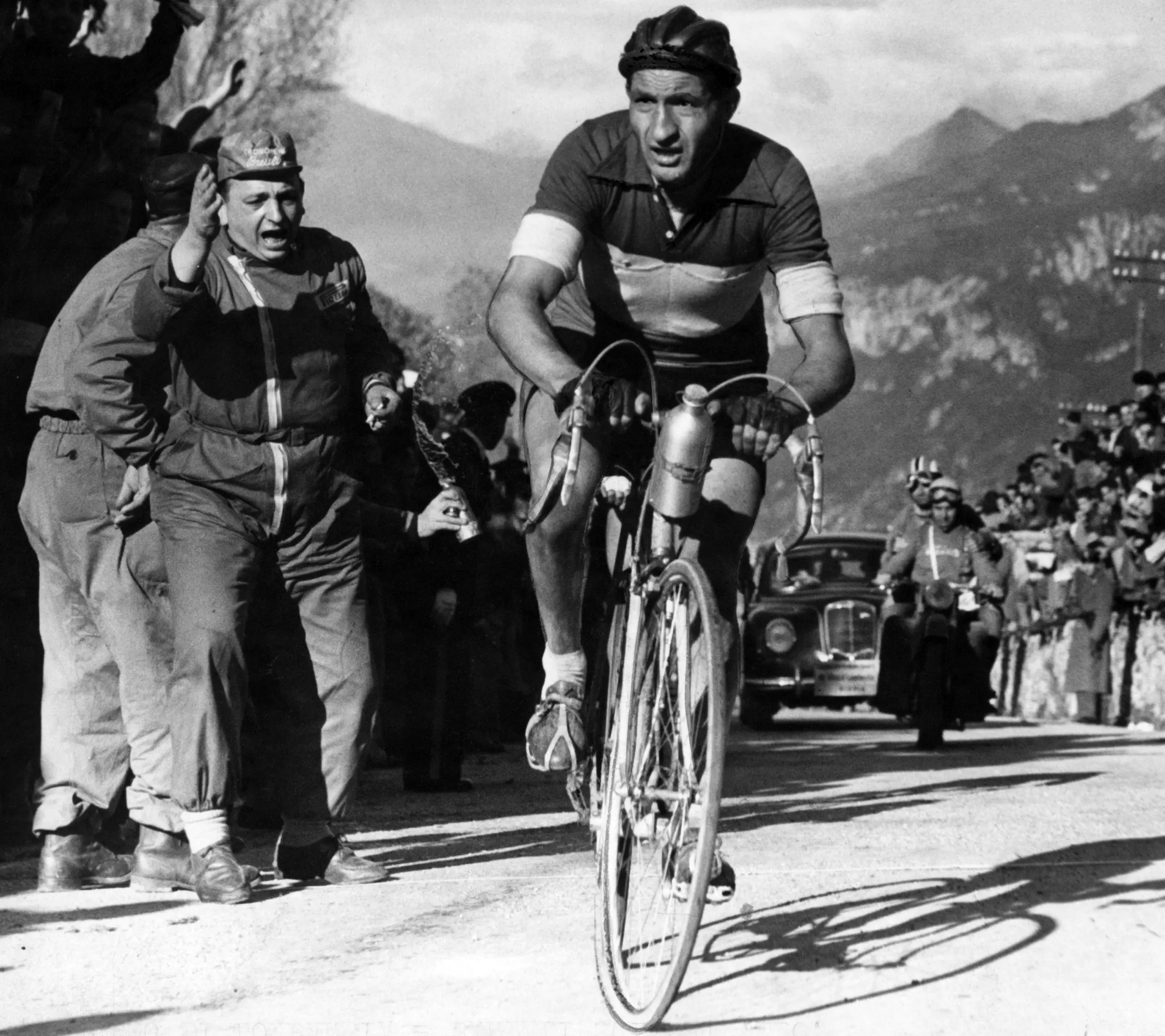 Gino Bartali e quell'impresa al Tour che "salvò" l'Italia dalla guerra civile