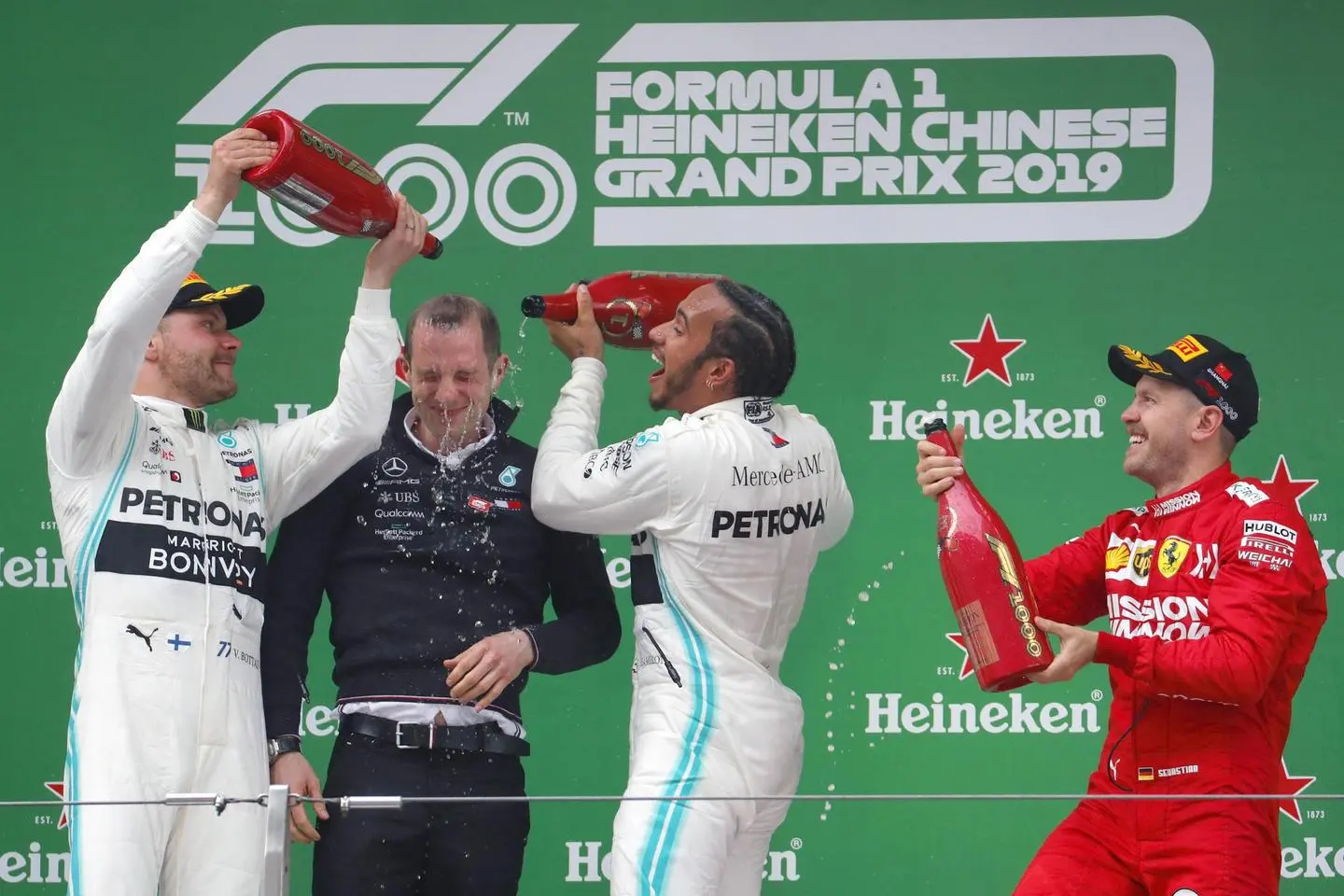 Formula 1 Gp Cina 2019, doppietta Mercedes. Vettel terzo, la classifica aggiornata