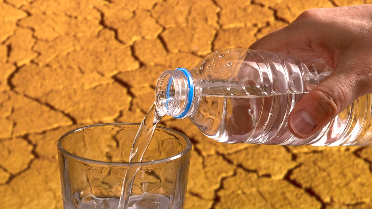 Acqua fresca nel deserto (Foto: ugurhan/iStock)