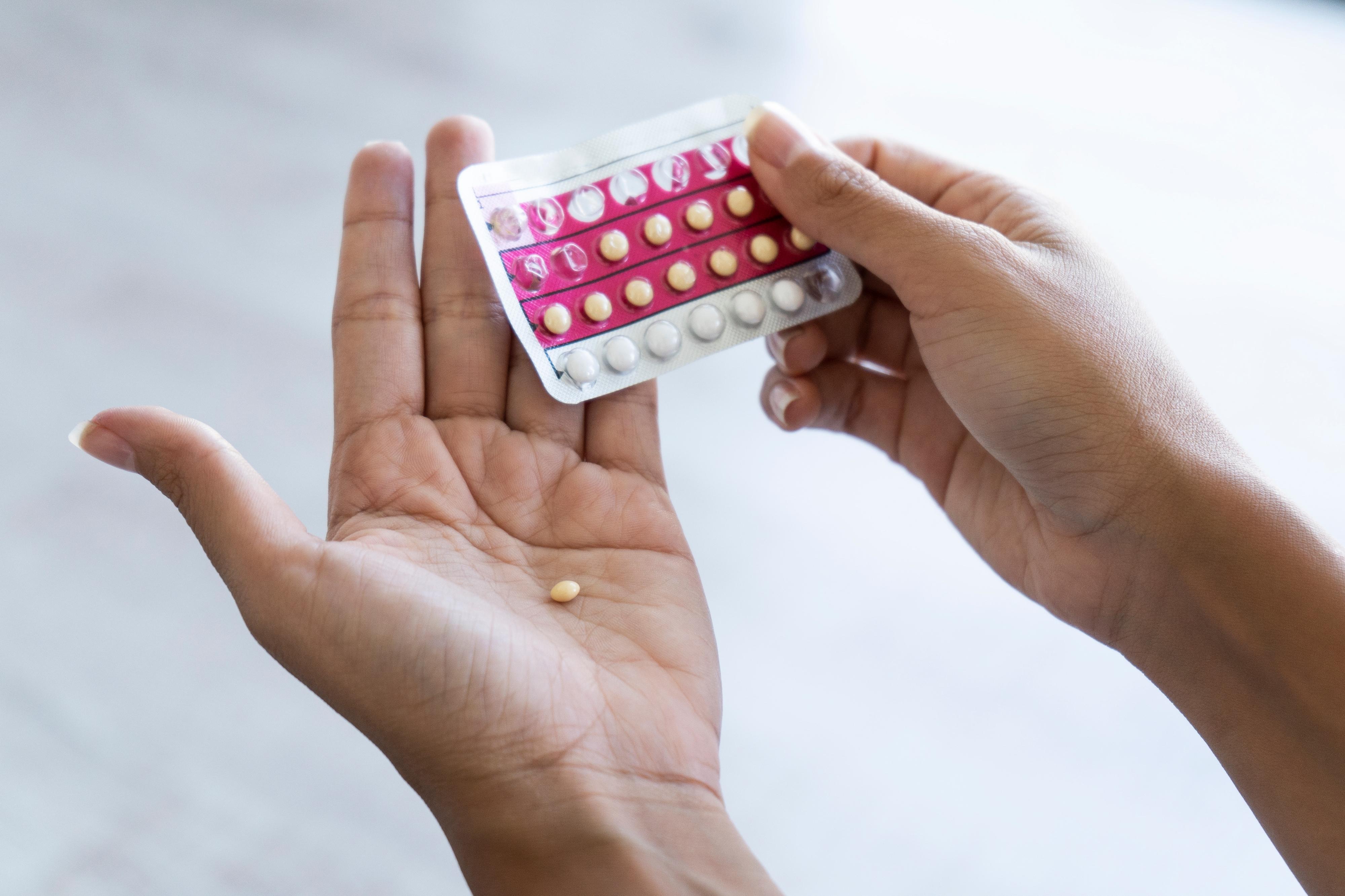 La pillola anticoncezionale diventa gratis per tutte le donne. La decisione  dell'Aifa