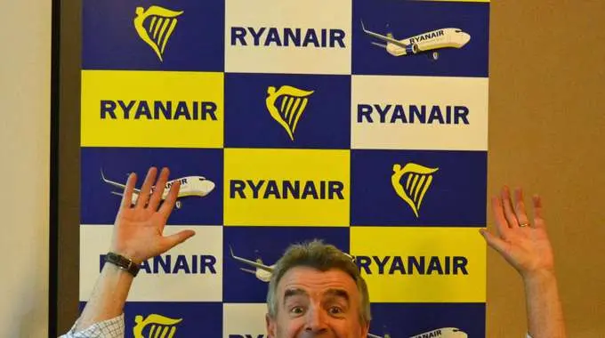 Ryanair: boom utili trimestrali, +152%