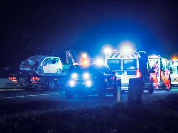 Incidente stradale vicino a Roma, lo scontro a Guidonia: estratta dalle lamiere una ventenne