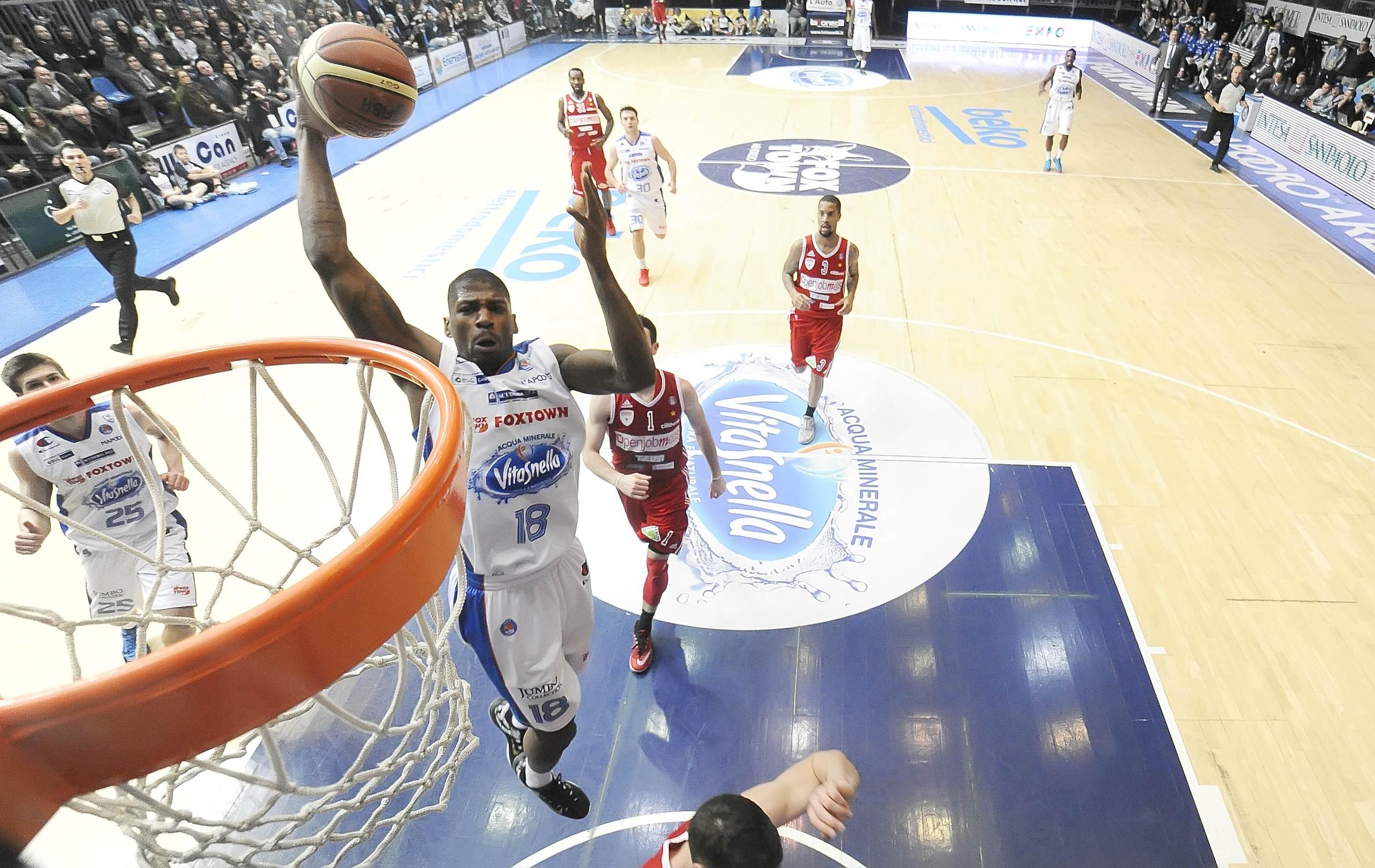 Cantù Batte Varese. E Il Derby Lombardo Finisce 91-83