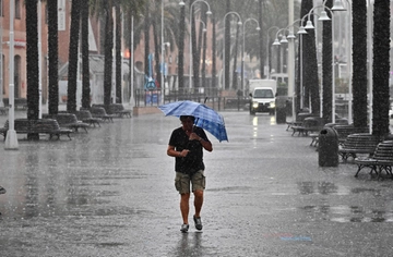 Meteo, arrivano temporali, grandine e bruschi cali delle temperature in Lombardia. Allerta dalle 12