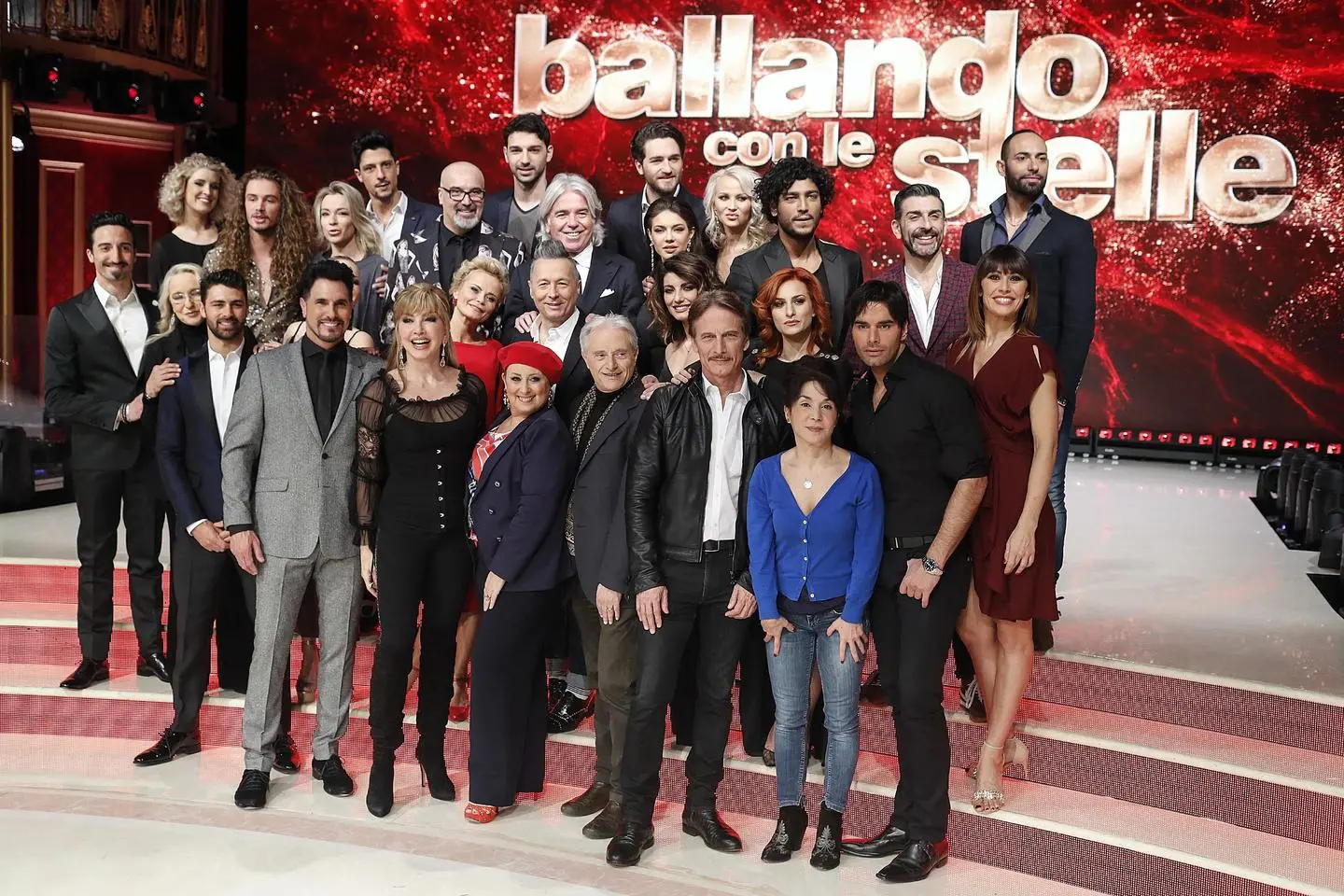 Ballando con le stelle 2018, un robot al fianco di Milly Carlucci