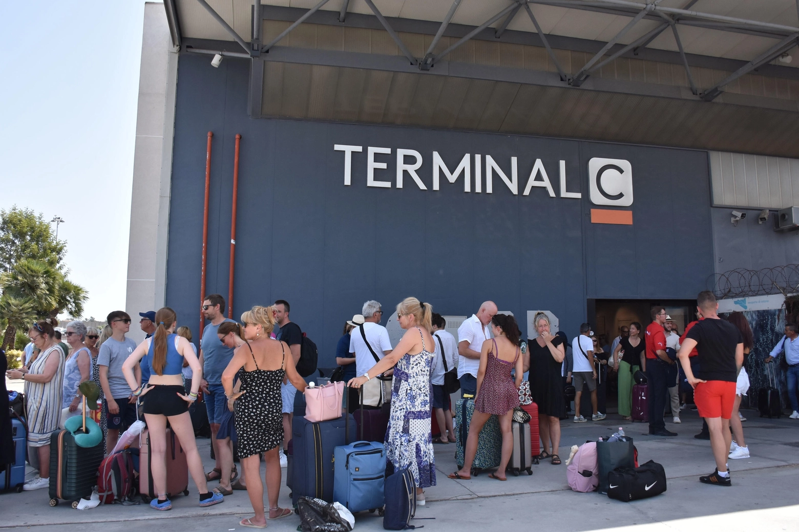 Aeroporto di Catania: da oggi pomeriggio è attiva una tensostruttura al Terminal C