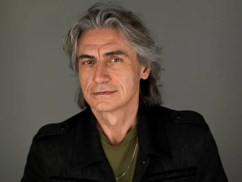 Luciano Ligabue, ecco ‘Una storia’, la prima autobiografia