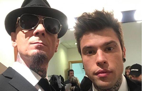 Fedez In Lacrime Per Uno Scherzo Di J Ax E Le Iene