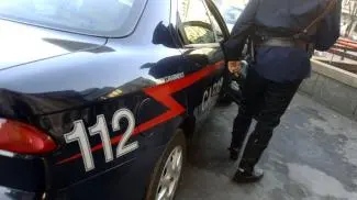 Napoli, 11 arresti per usura. Arrestato carabiniere. Una vittima è ex calciatore azzurro