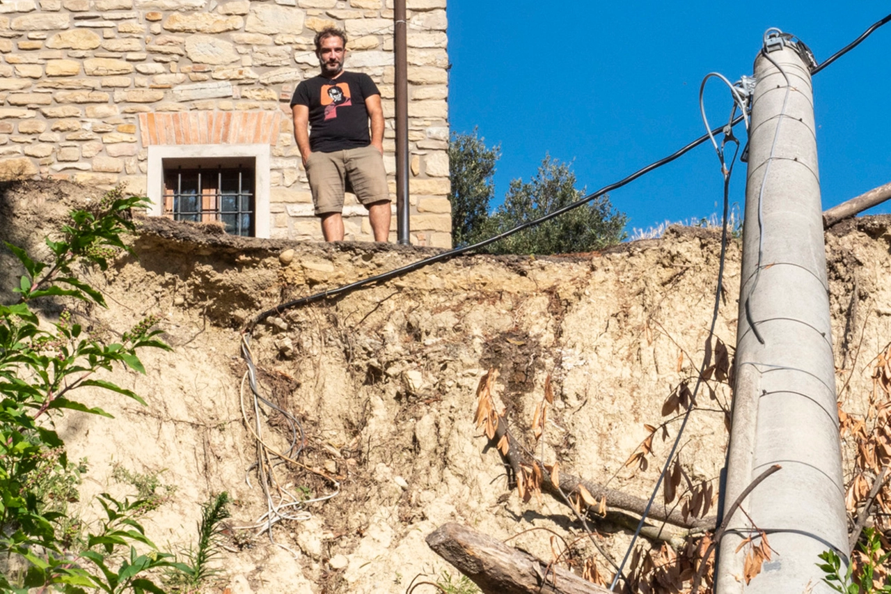 Luca Monduzzi, titolare dell'agriturismo 'Il Teatro', sulle colline di Modigliana