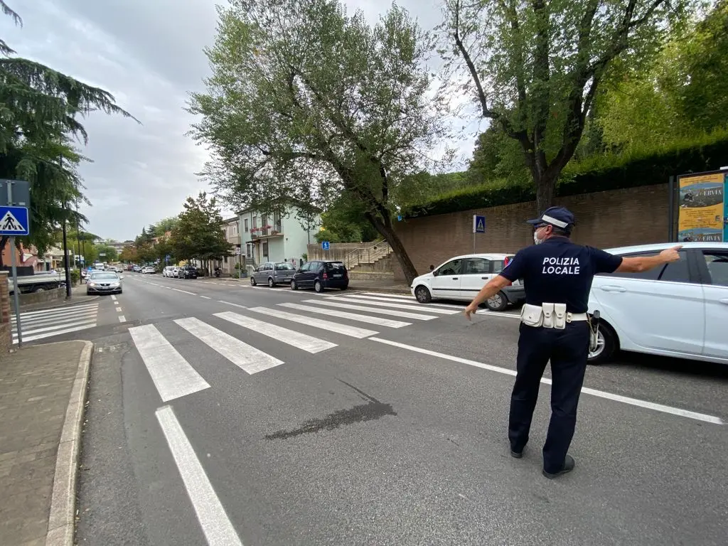 Incidente stradale, investito sulle strisce pedonali a Quarto: 48enne muore sul colpo