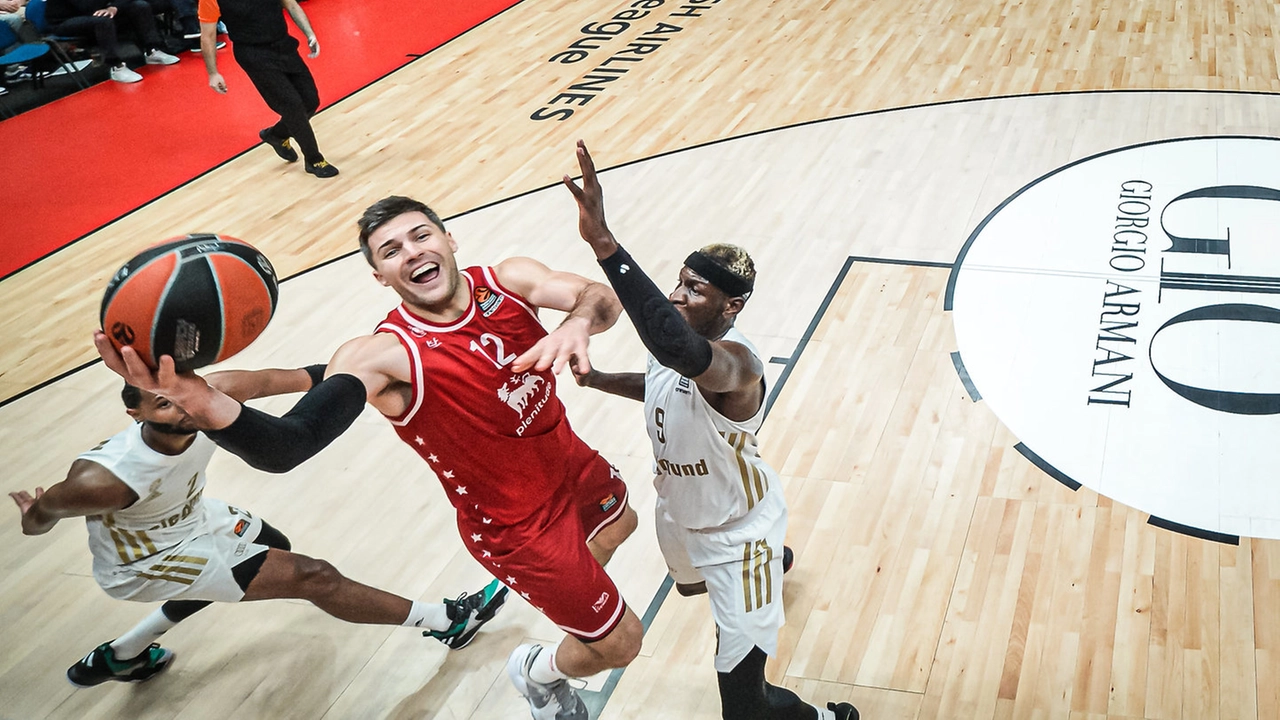 Eurolega, l'Olimpia Milano travolge il Bayern. Virtus battuta dal Real