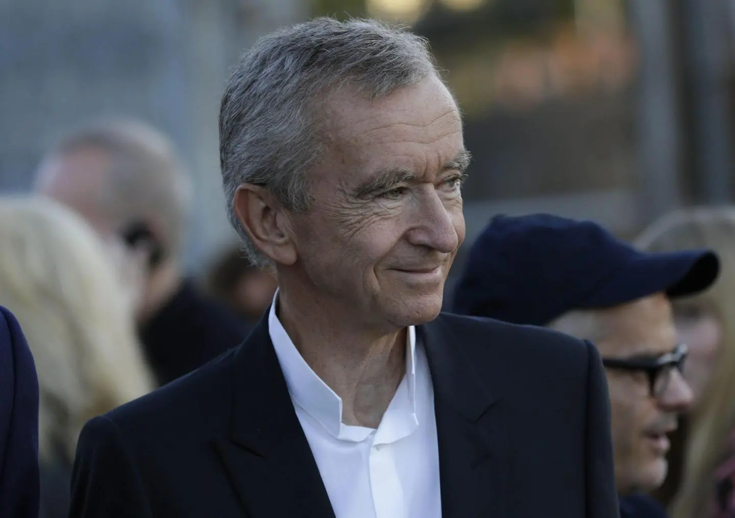 Arnault compra tutta Dior per fonderla con Lvmh