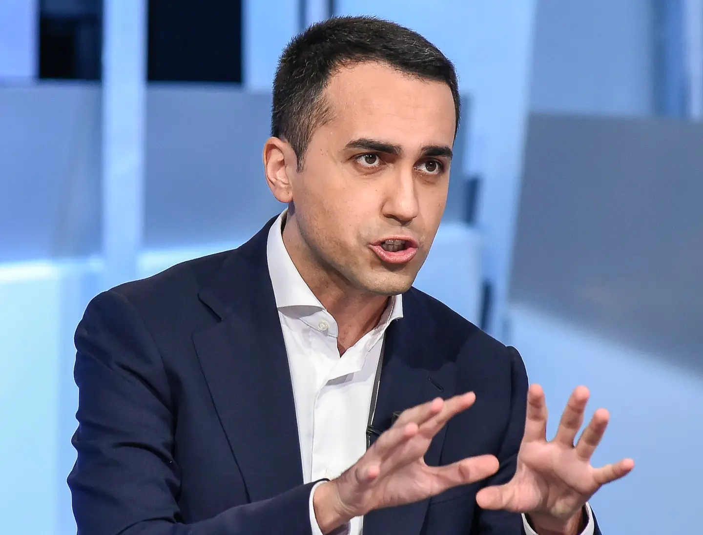 Energia, Di Maio: "Lo Stato deve pagare l’80% della bolletta. Servono 13,5 miliardi"