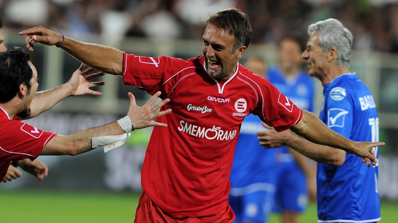 Batistuta nel giorno del suo ritorno a Firenze per la partita del cuore (Alive)