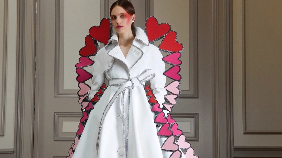 Moda, la collezione autunno-inverno 2020 di Viktor & Rolf