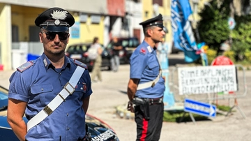 Caivano, stupro delle cuginette al Parco Verde: chi sono i ragazzi del branco. Il gip: “Personalità inquietanti e senza pietà”