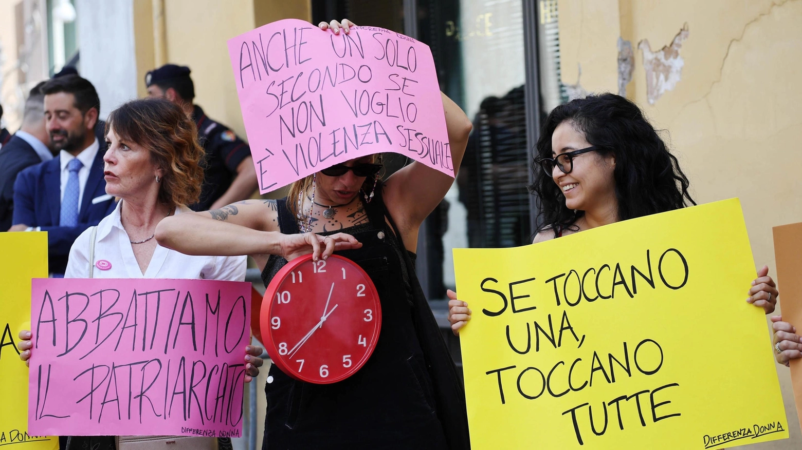 Il referto sessista  Ragazza morsa sulla natica  Il medico: cane buongustaio