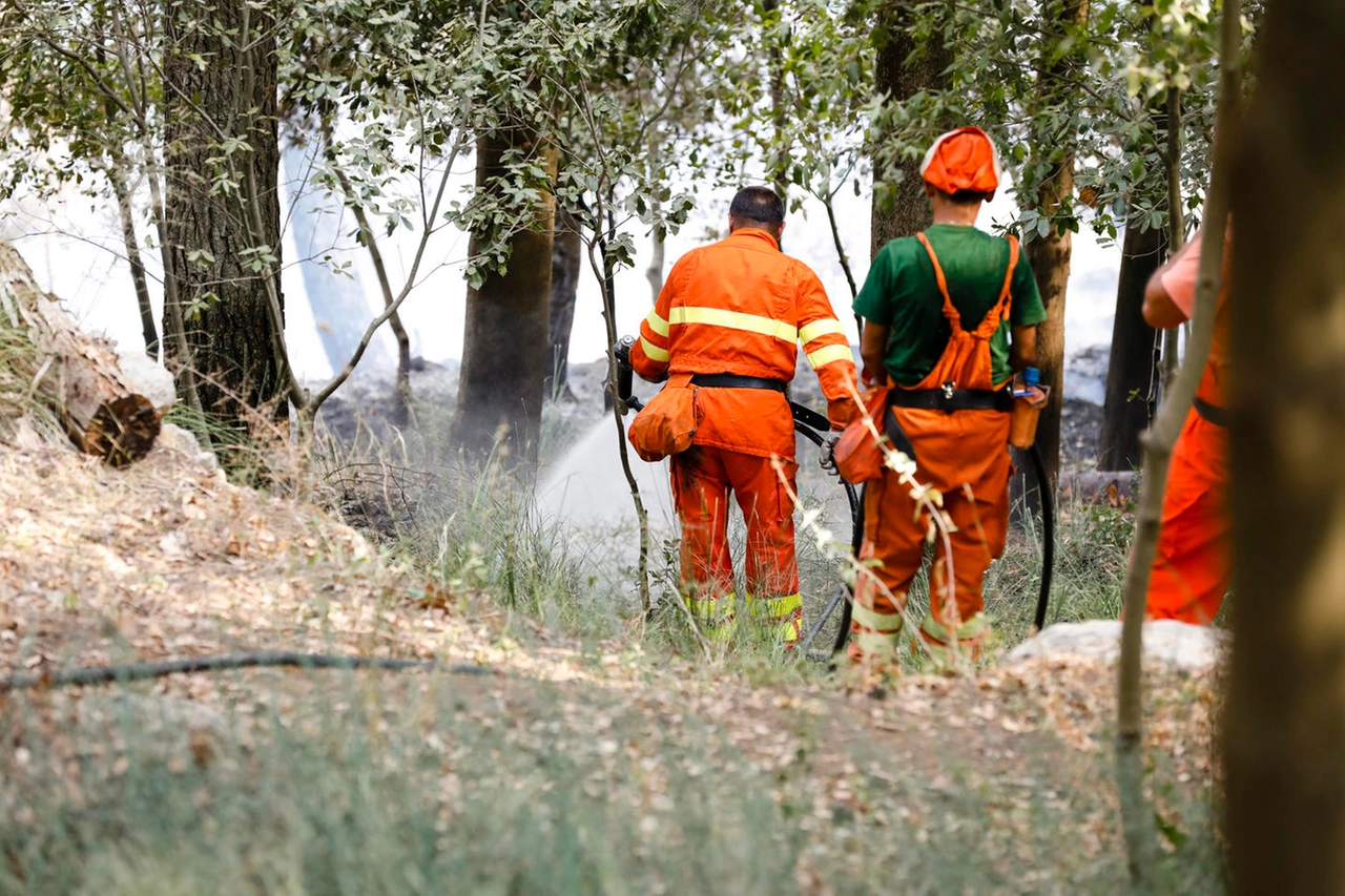 L'incendio nei territori di Giarratana e Monterosso Almo (Ragusa)