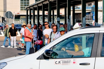 Taxi e Ncc convocati da Salvini: che cosa vuole ottenere il ministro