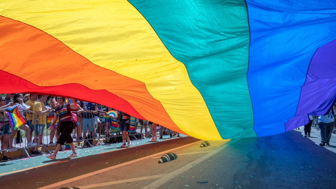 Una manifestazione del gay pride (Ansa)