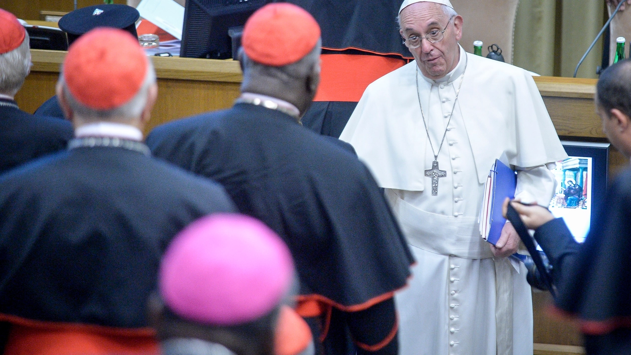 Papa Francesco durante i lavori del Sinodo sulla famiglia