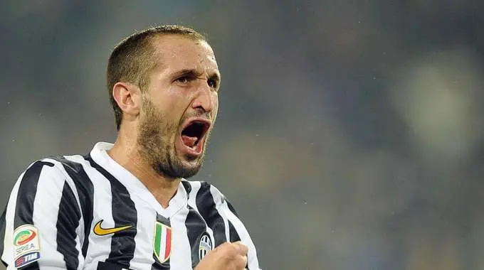 Calcio: Chiellini, "tutti con Allegri"