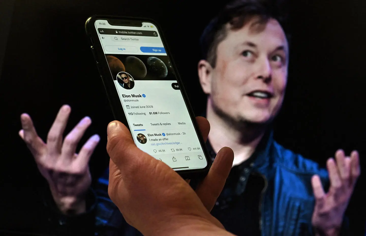 Figuraccia di Elon Musk, deride un dipendente disabile e poi si scusa su Twitter