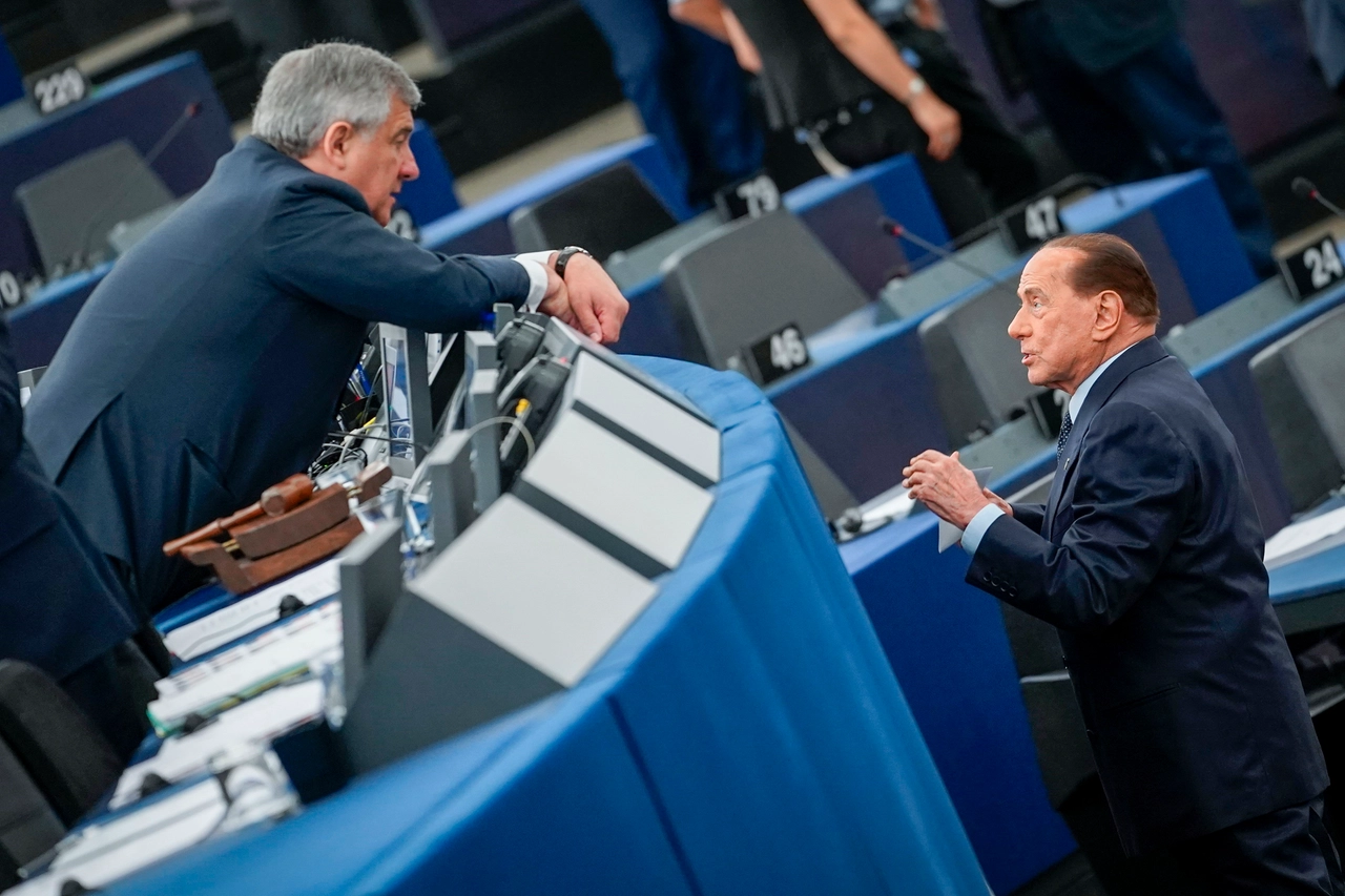 Antonio Tajani e Silvio Berlusconi (Imagoeconomica)