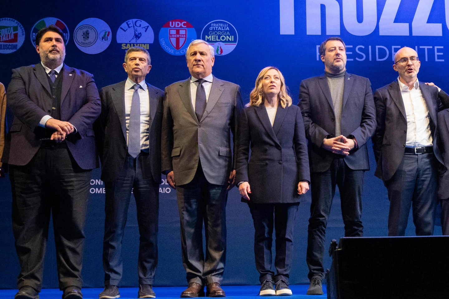 I leader del centrodestra in chiusura di campagna elettorale a sostegno di Paolo Truzzu (ultimo a destra), presente l’uscente Christian Solinas (a sinistra)