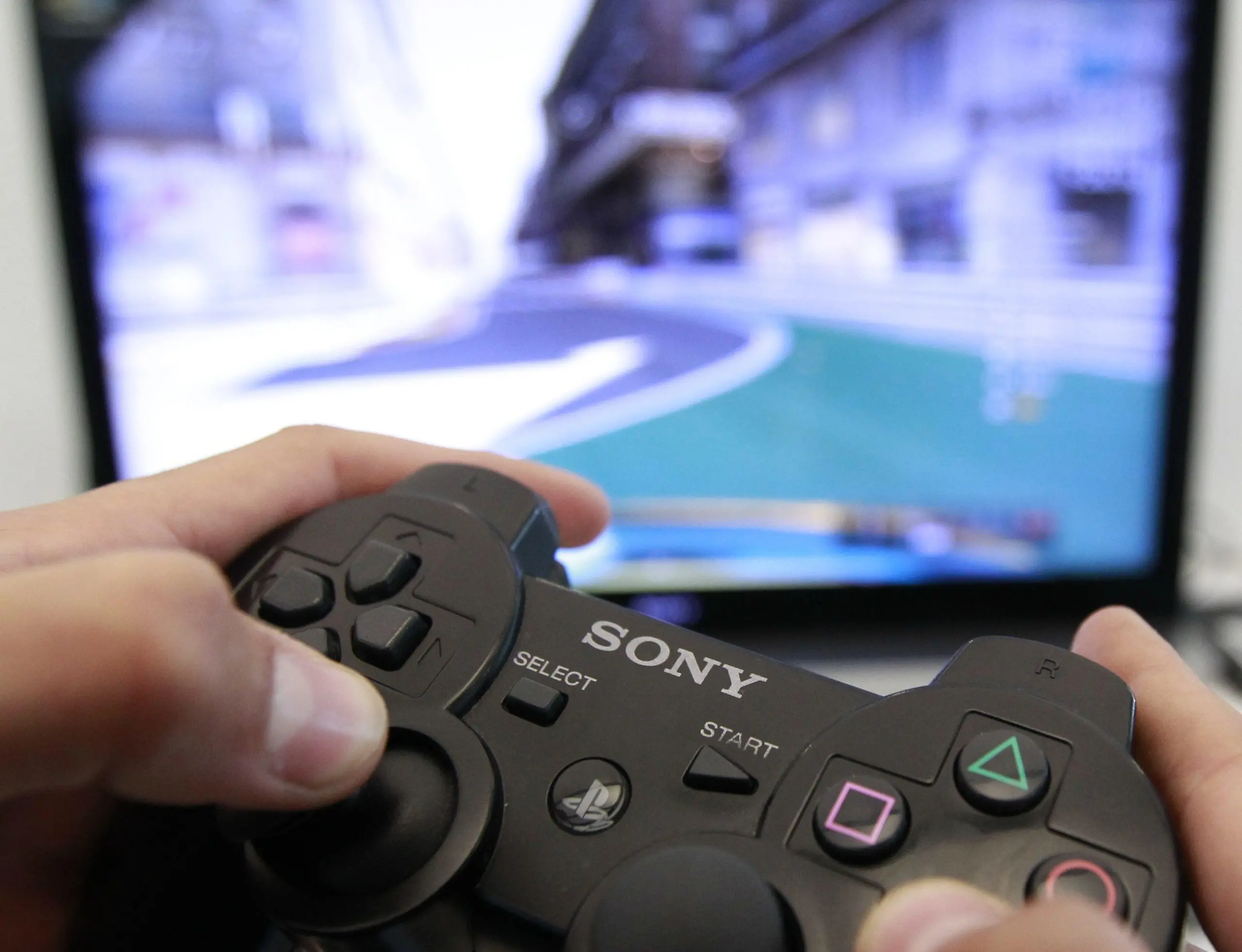 Sony chiude l’unità Playstation a Londra e taglia 900 posti di lavoro