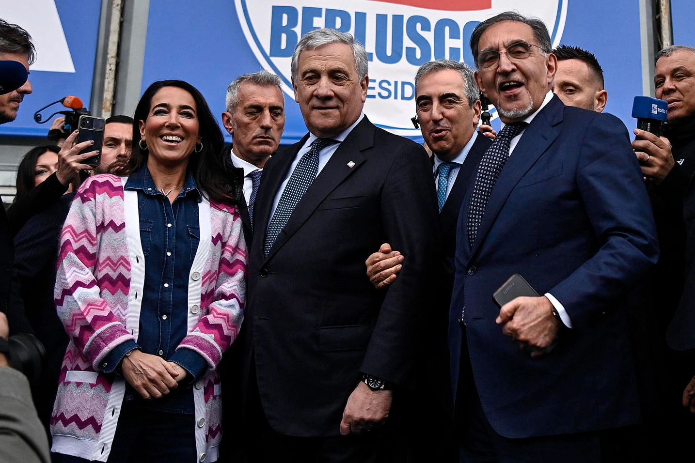 Da sinistra: la senatrice di FI, Licia Ronzulli, il vicepremier, Antonio Tajani, il vicepresidente del Senato, Maurizio Gasparri, e il presidente del Senato, Ignazio La Russa (Ansa)