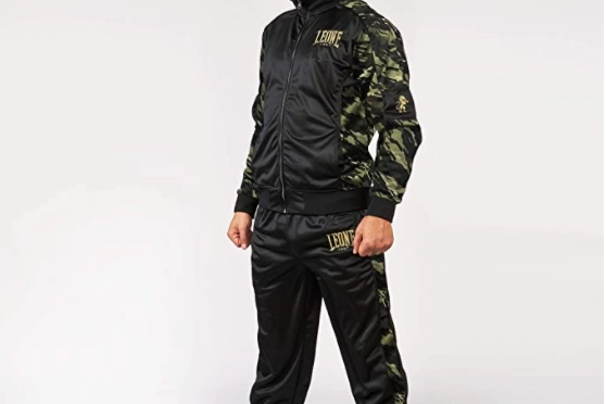 Camo Tracksuit  su amazon.com