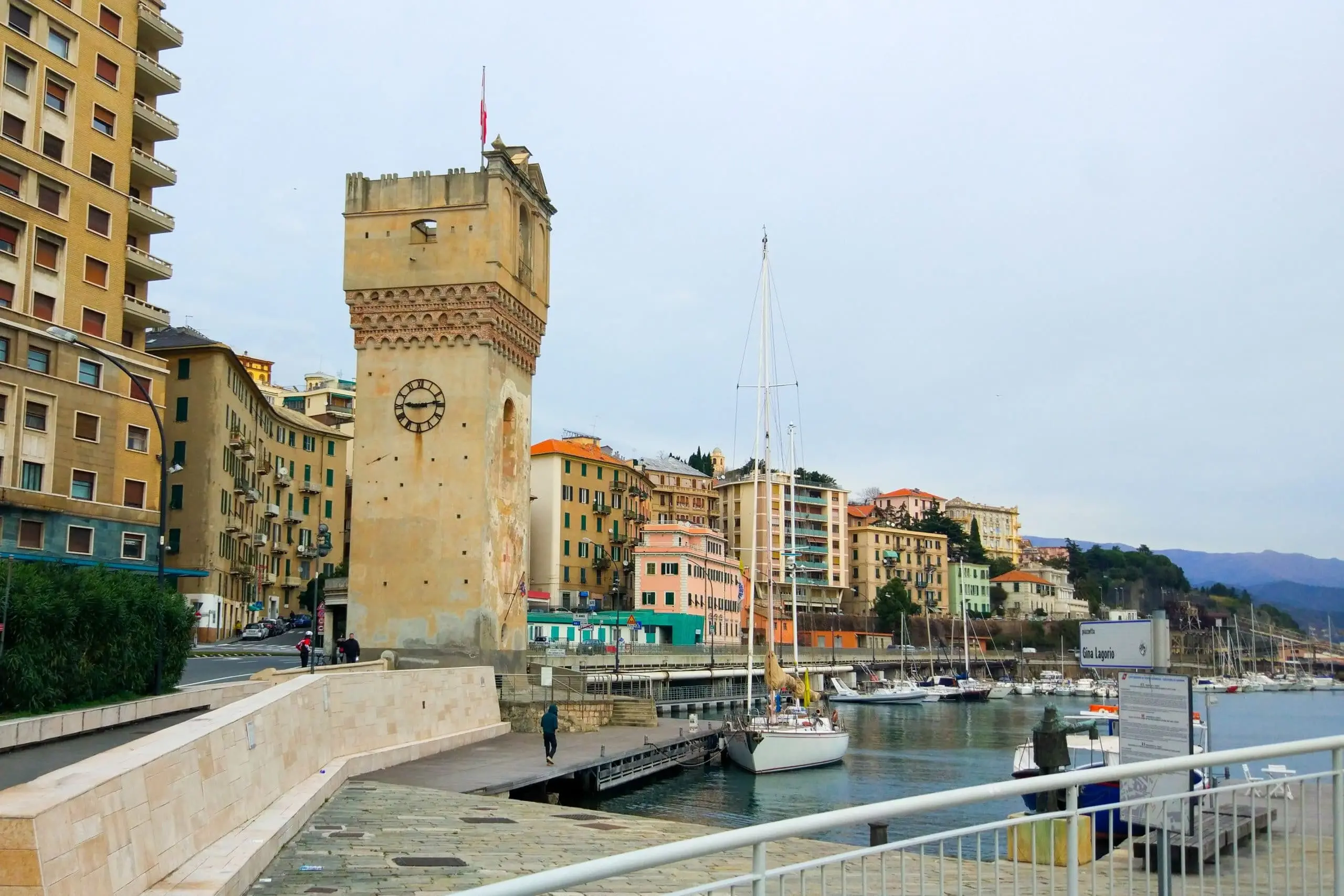 Alla (ri)scoperta di Savona, dal mare incantato al centro storico raccolto