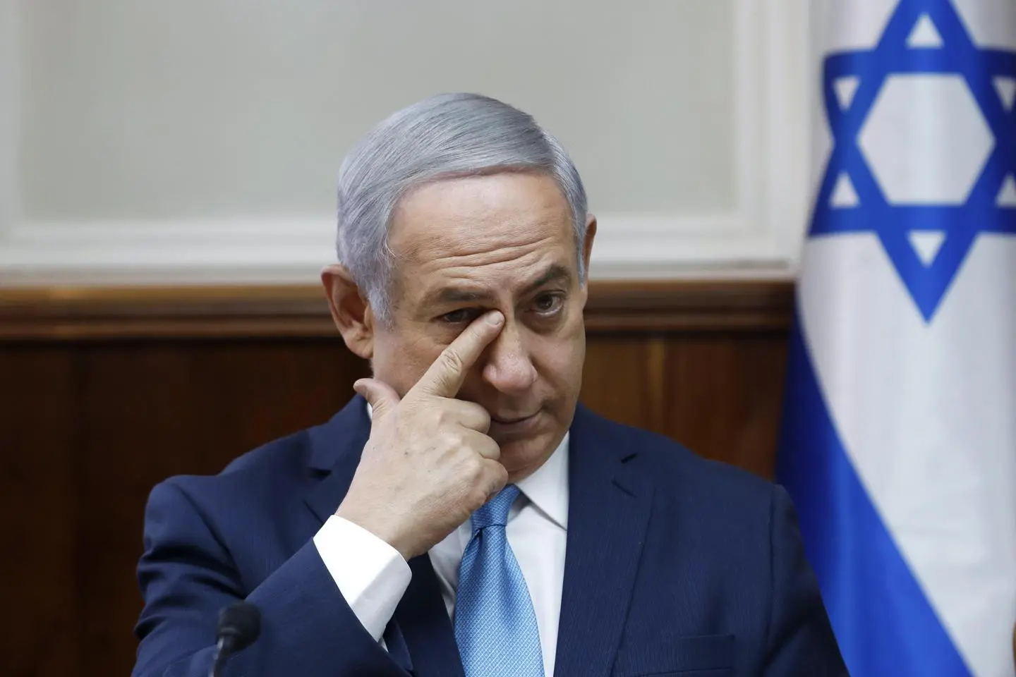 Scandalo corruzione in Israele, bufera su Netanyahu. Lui: "Non mi dimetto"