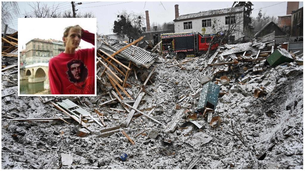 Una zona distrutta dai bombardamenti russi e il giornalista Alexander Rybin