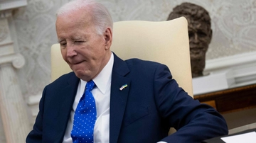 Biden sbarca su Tik Tok alla ricerca dei voti dei giovani (nonostante i timori sulla app)