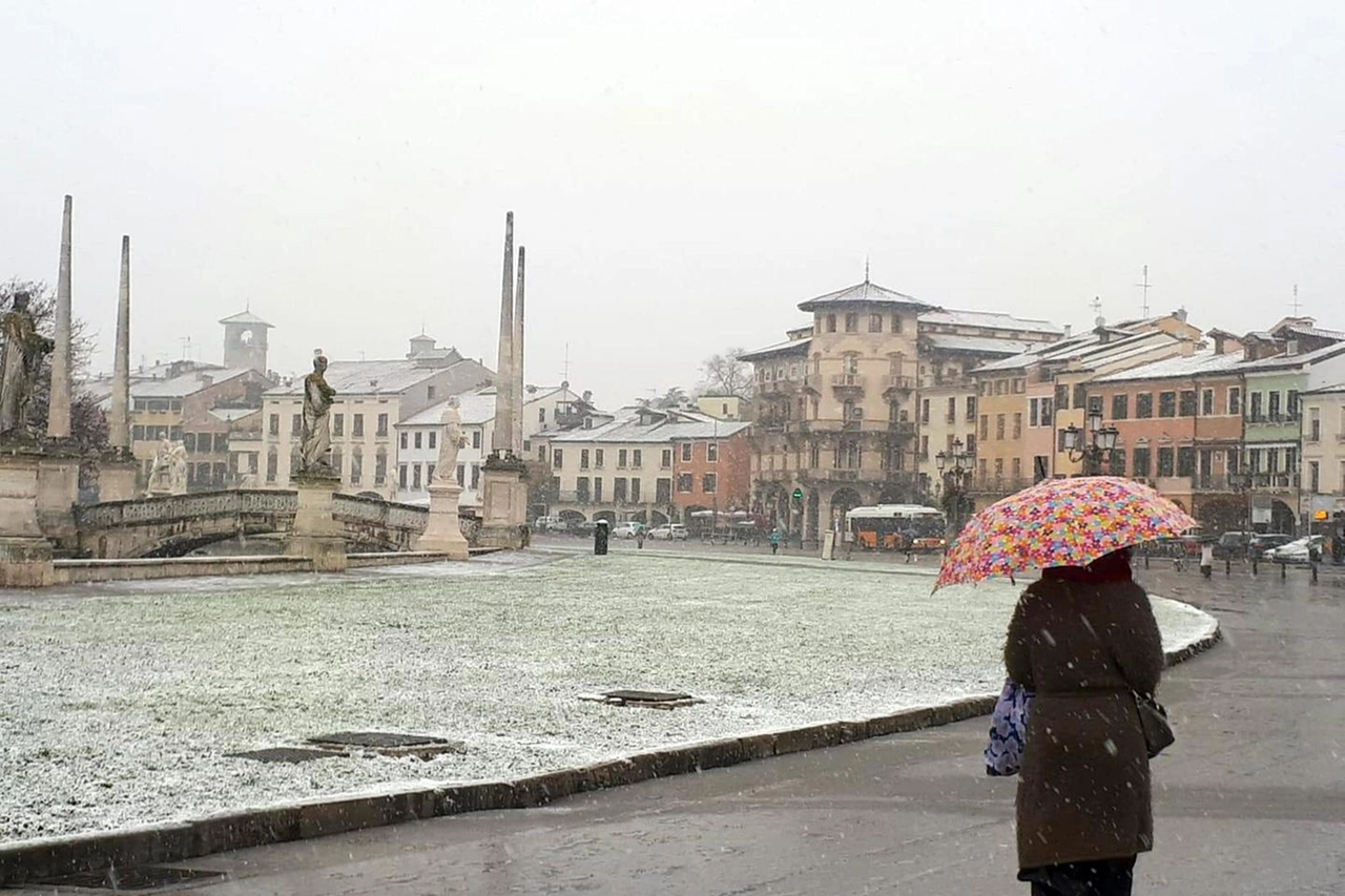 La neve a Padova (foto Ansa)