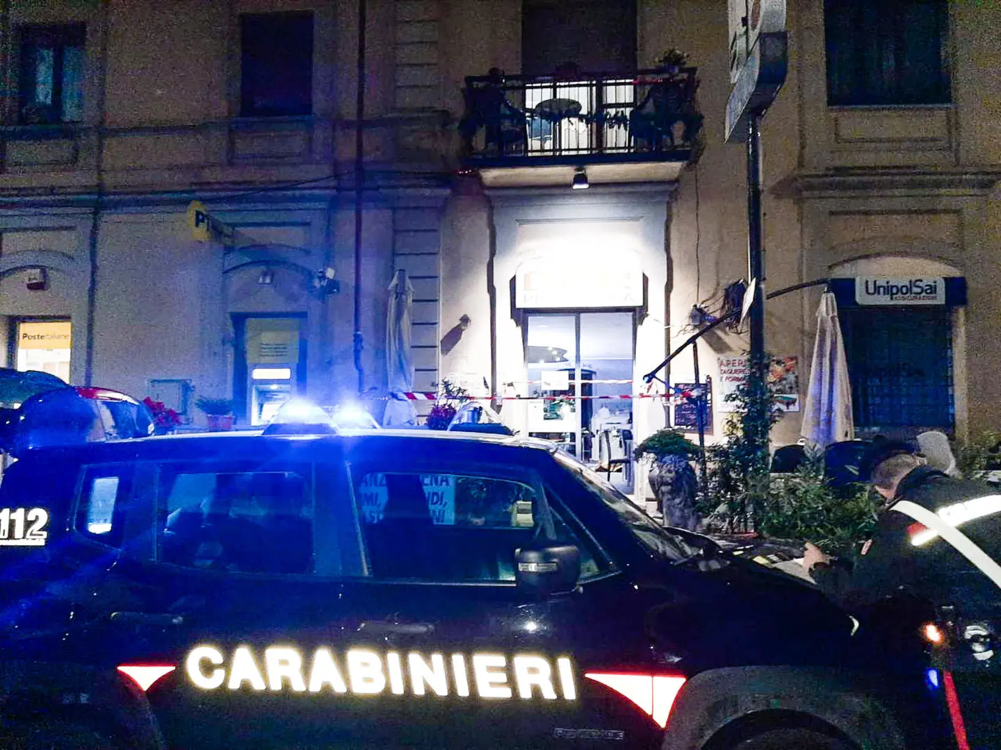 Omicidio nel Torinese, donna uccisa a coltellate in un bar a Luserna San Giovanni