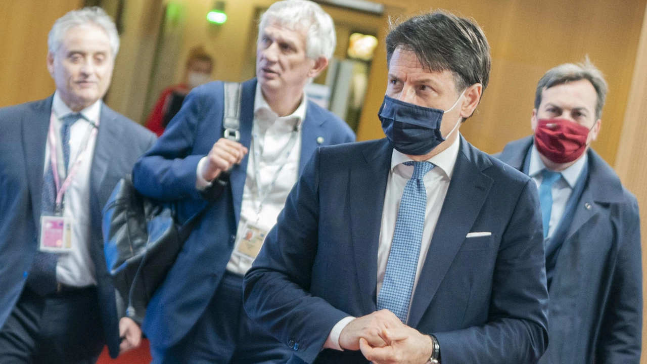 Il premier Giuseppe Conte a Bruxelles (Ansa)