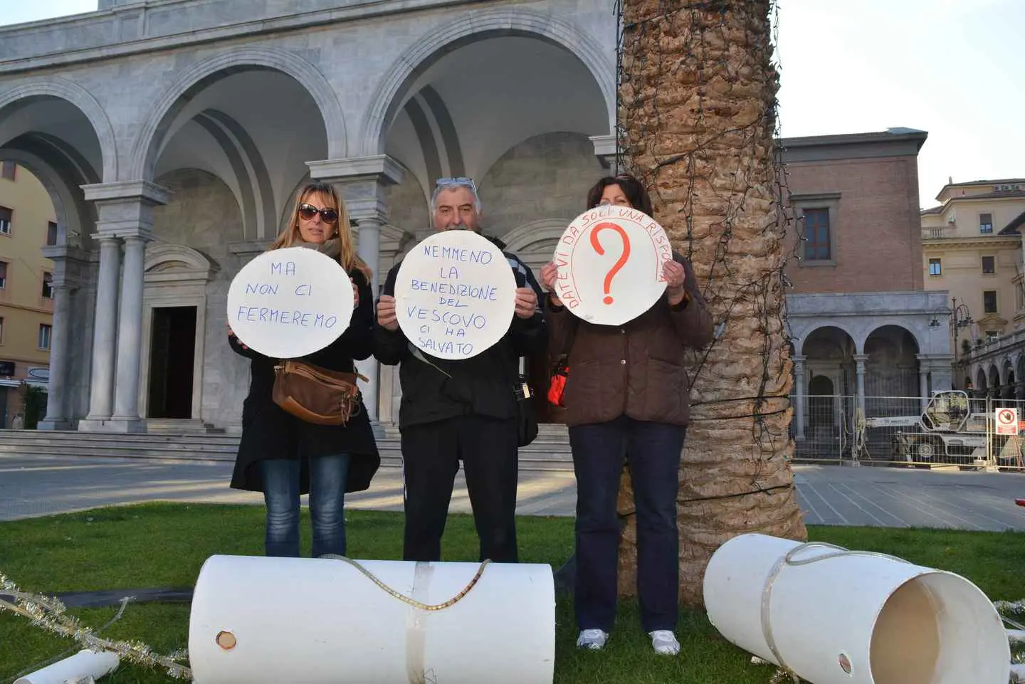 Vandali Contro Il Villaggio Di Babbo Natale