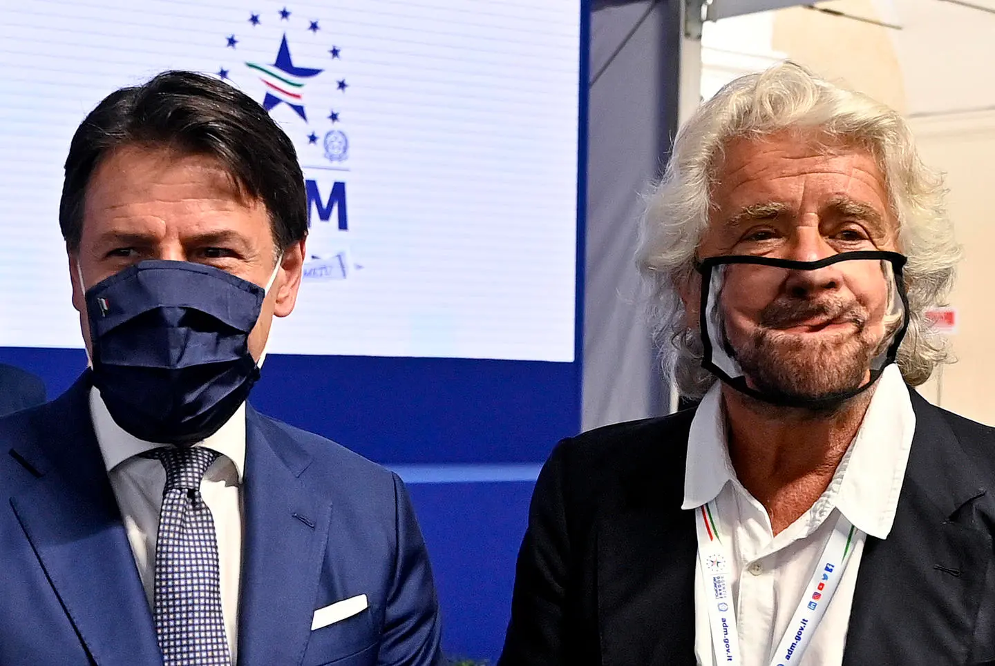 Grillo, aut aut a Conte: se deroghi su doppio mandato lascio M5s. L'ex premier smentisce