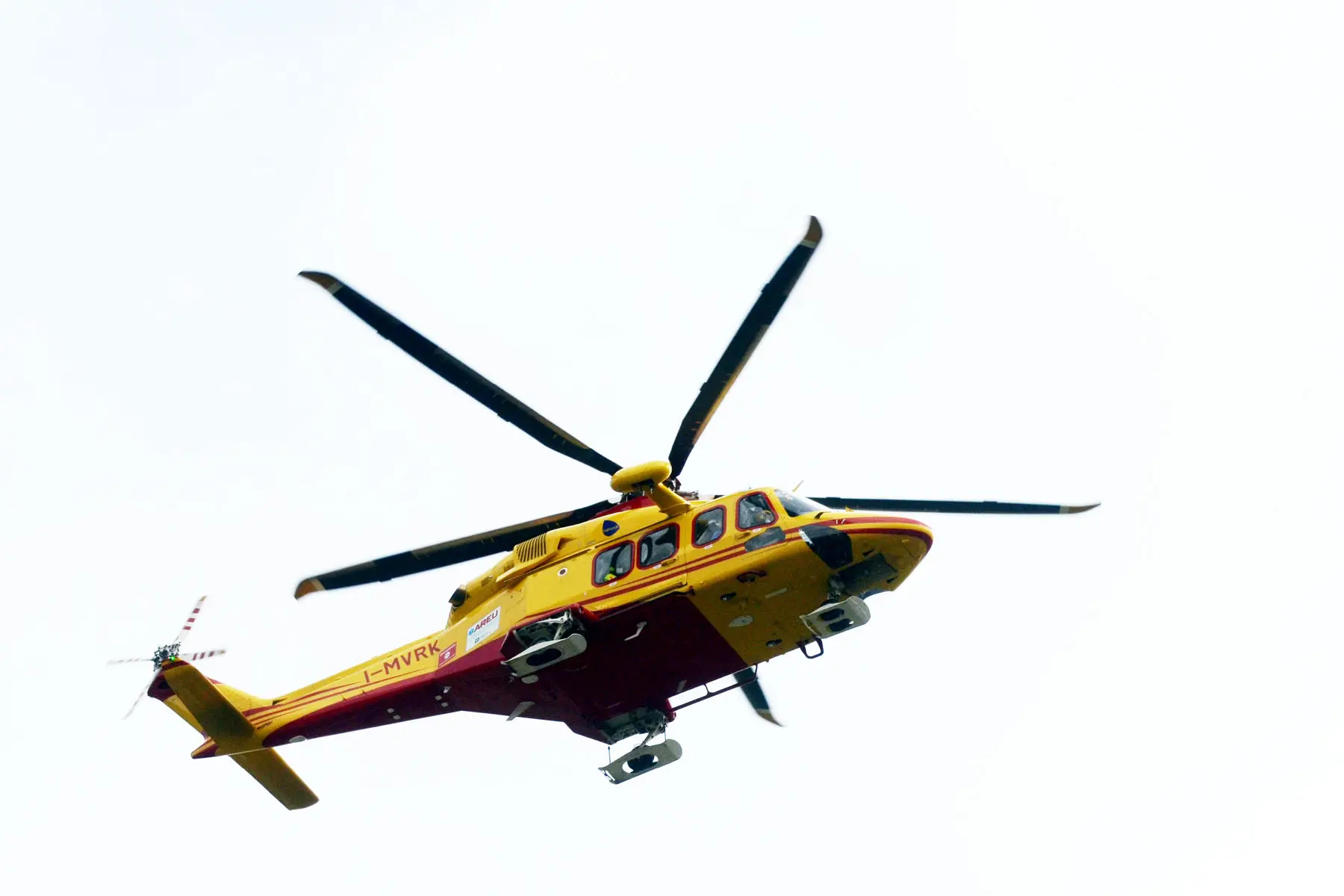 Incidente stradale a Capena, auto si ribalta: 3 feriti gravi 1 in elisoccorso al Gemelli