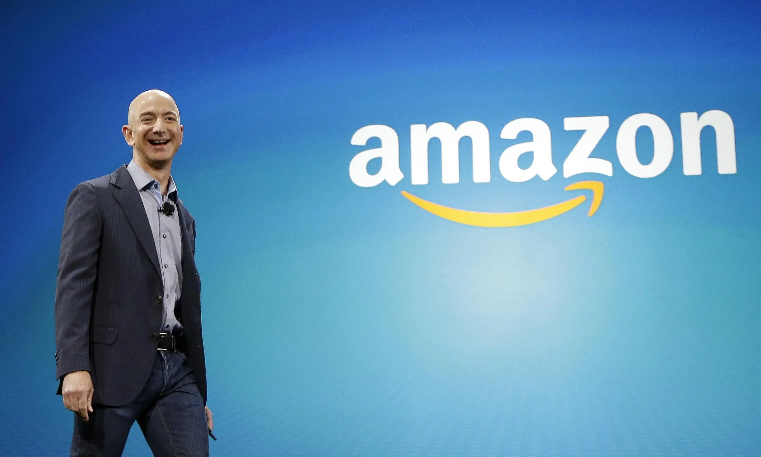 Black Friday, Jeff Bezos tocca i 100 miliardi di dollari. Record per il boss di Amazon