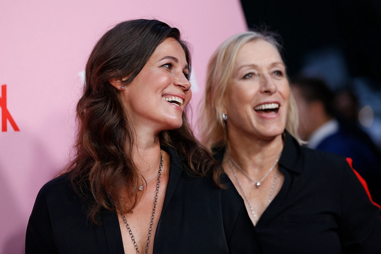 Martina Navratilova con la moglie Julia Lemigova