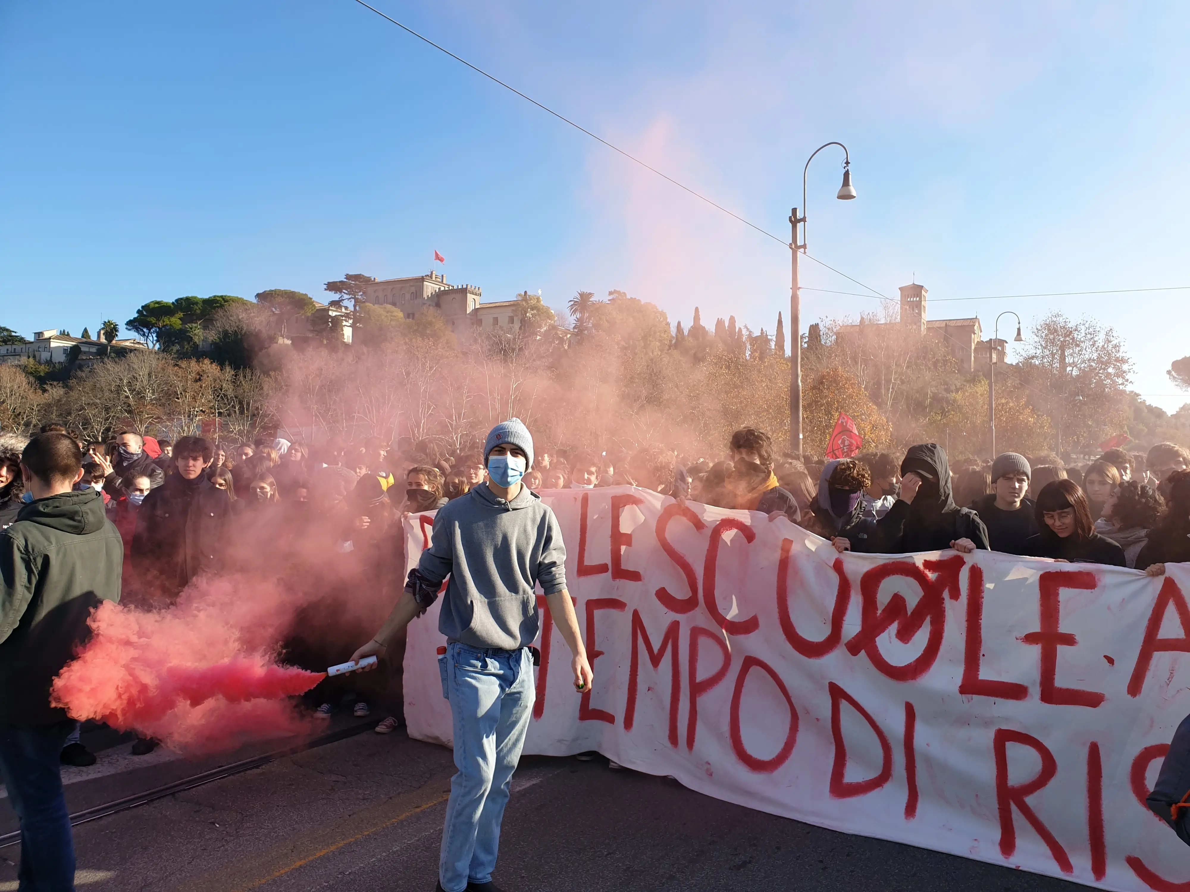 Roma, licei occupati: raid studenti de 'La lupa' contro provvedimenti disciplinari Usr